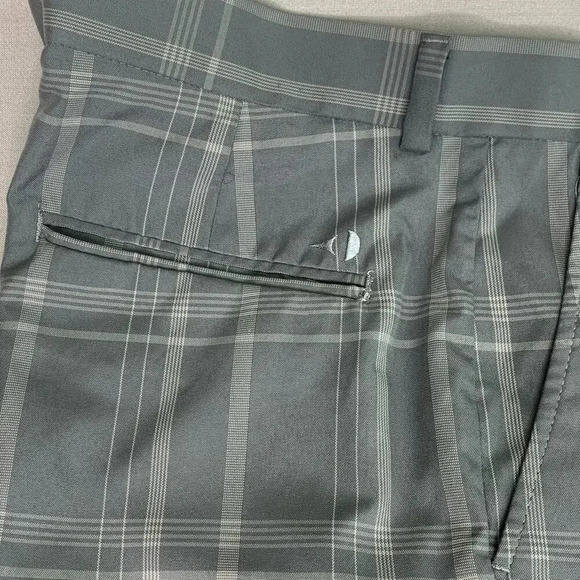 Grand Slam Plaid Bermuda Golf Shorts Lightweight Activewear Size 34 Gray Silver - Picture 5 of 11
